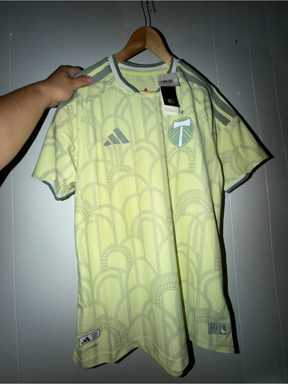 Men Adidas Portland Timbers jersey Size L